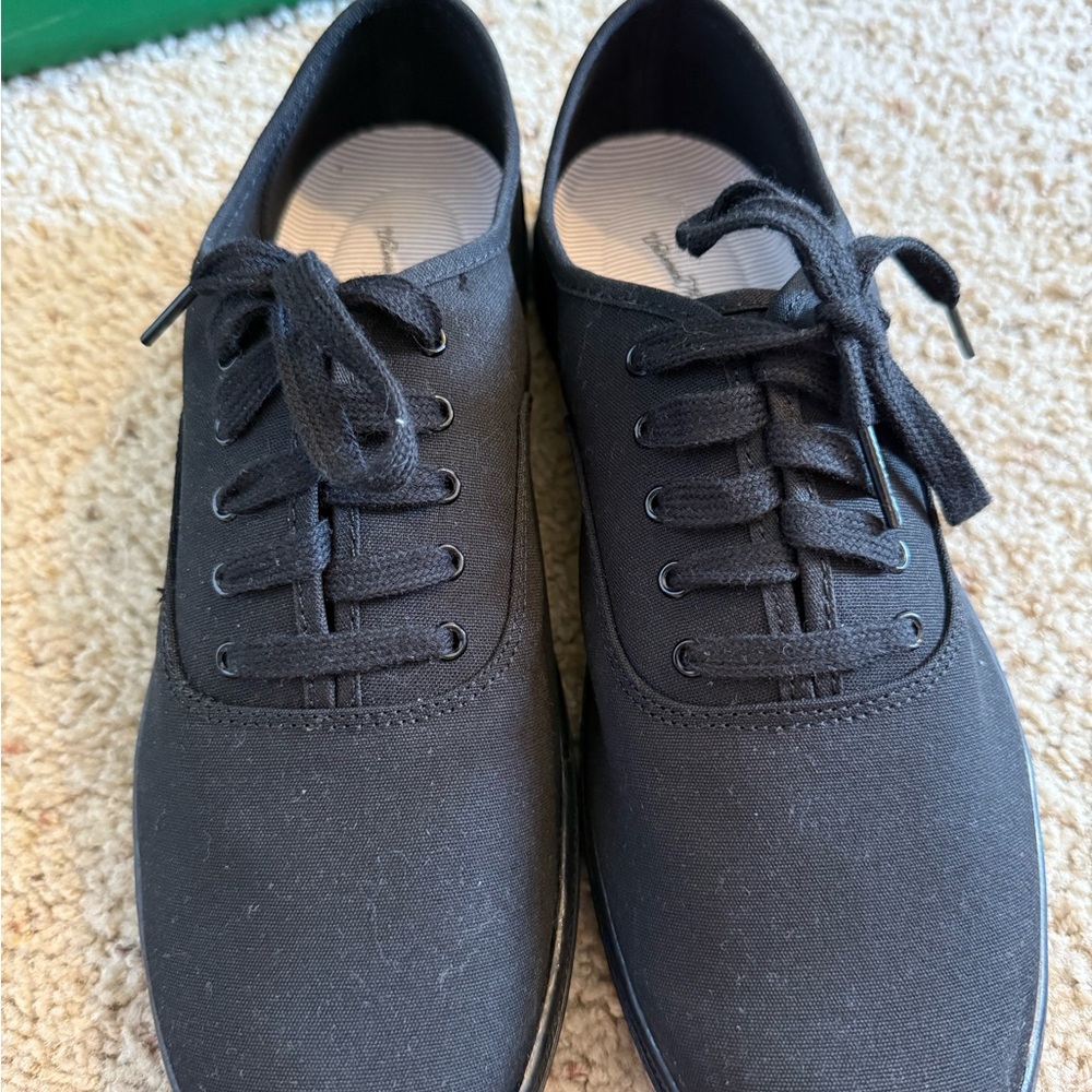 Universal Thread Black Canvas Sneakers